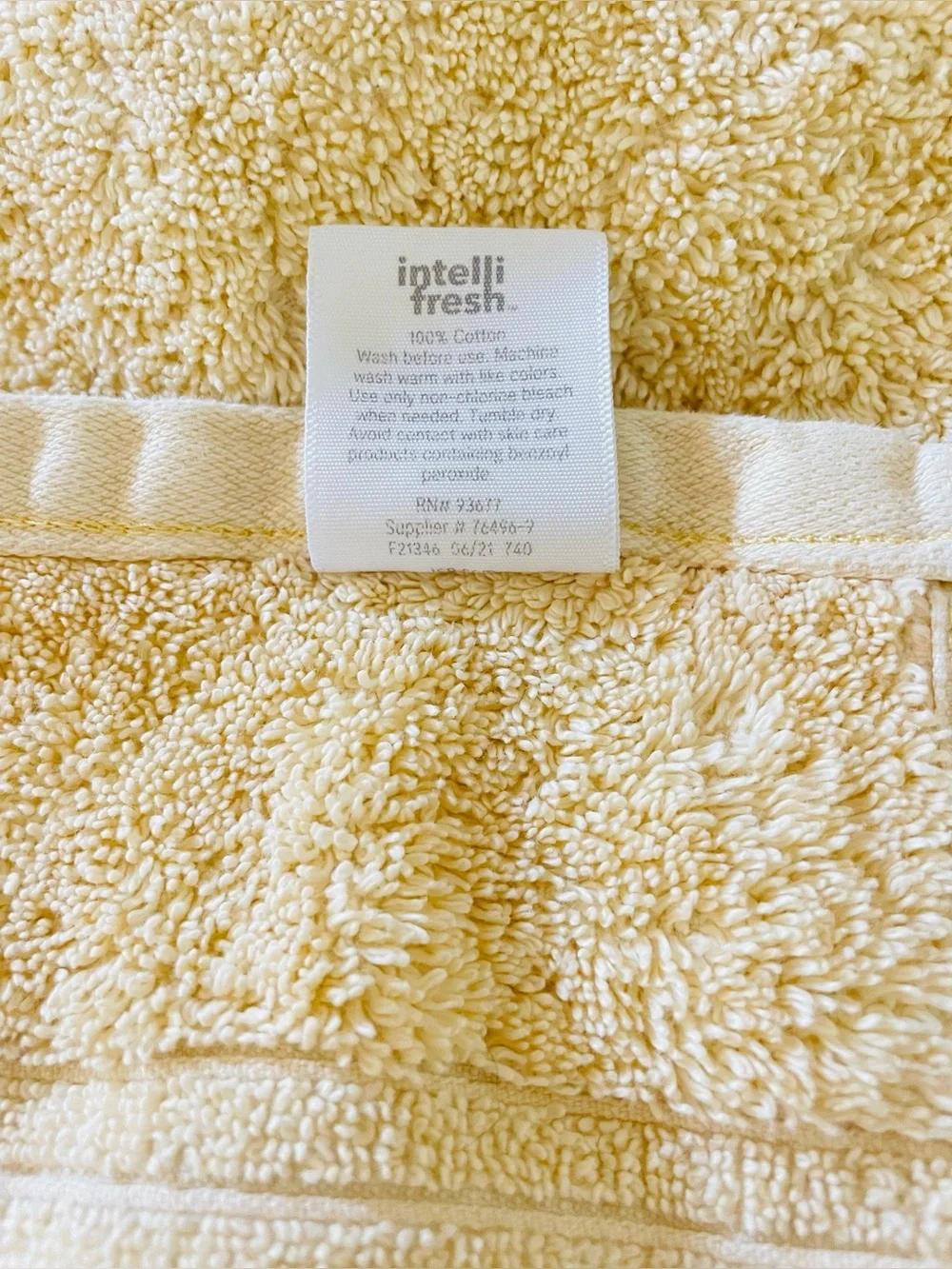 Liz Claiborne Signature Plush Bath & Hand Towel w Washcloth 100% Cotton Yellow